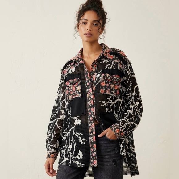 POL Tops - ✨NWT- POL Carly Crochet Patchwork Laser Cut Floral Button down shirt size large